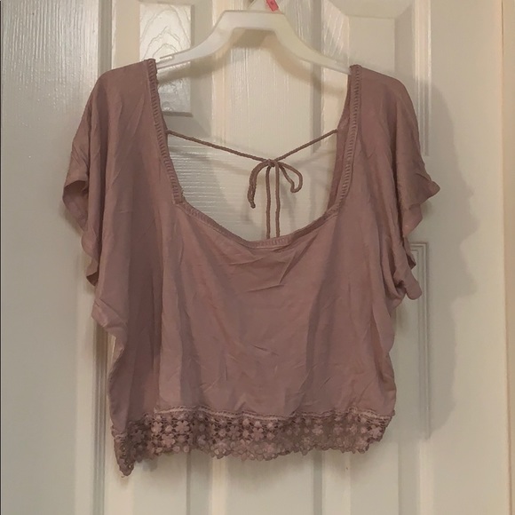 NWOT DOWN FOR IT FLORAL TRIM TOP (BLUSH) - Picture 2 of 6